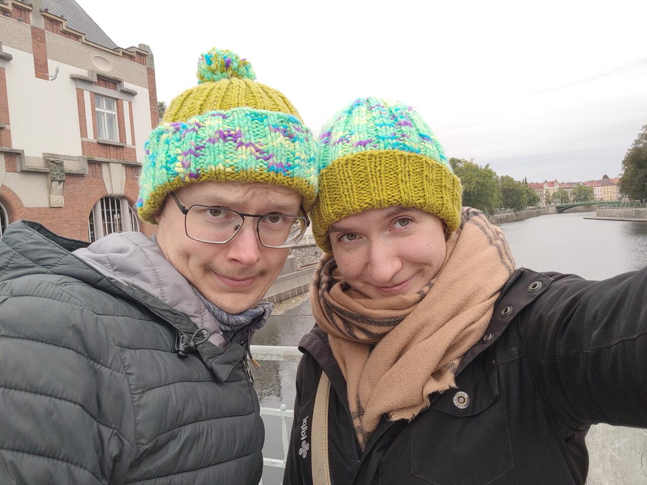 Hradec před elektrárnou